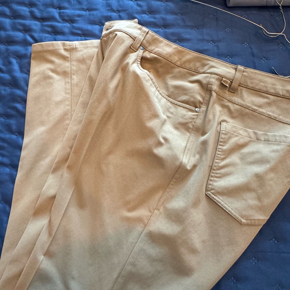 Men's Lululemon ABC classic pants